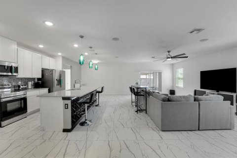 Villa ou maison à vendre à Port St. Lucie, Floride: 4 chambres, 191.94 m2 № 2083079 - photo 18