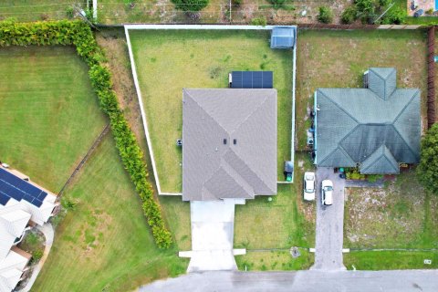 Villa ou maison à vendre à Port St. Lucie, Floride: 4 chambres, 191.94 m2 № 2083079 - photo 5
