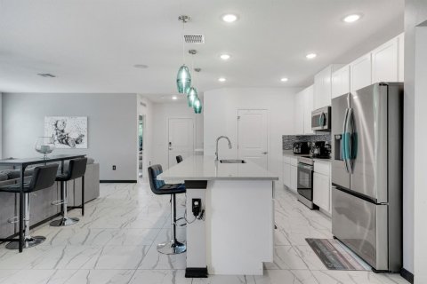 Villa ou maison à vendre à Port St. Lucie, Floride: 4 chambres, 191.94 m2 № 2083079 - photo 24