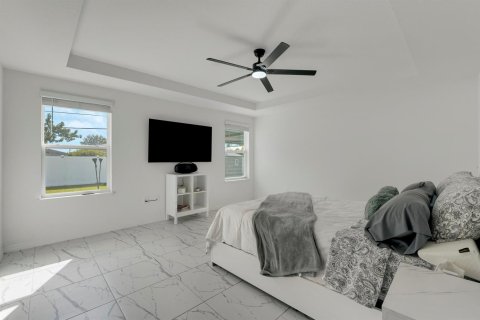 Villa ou maison à vendre à Port St. Lucie, Floride: 4 chambres, 191.94 m2 № 2083079 - photo 27