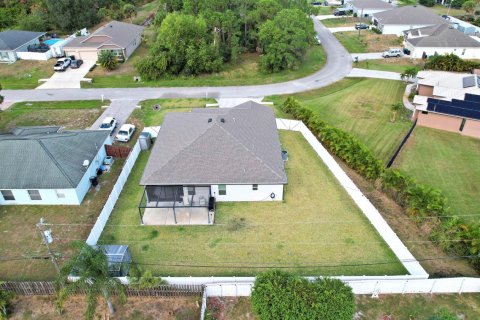 Villa ou maison à vendre à Port St. Lucie, Floride: 4 chambres, 191.94 m2 № 2083079 - photo 6
