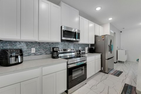 Villa ou maison à vendre à Port St. Lucie, Floride: 4 chambres, 191.94 m2 № 2083079 - photo 26