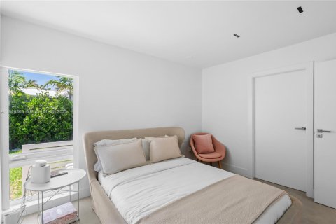 Купить виллу или дом в Серфсайд, Флорида 4 спальни, 210.61м2, № 1958449 - фото 27