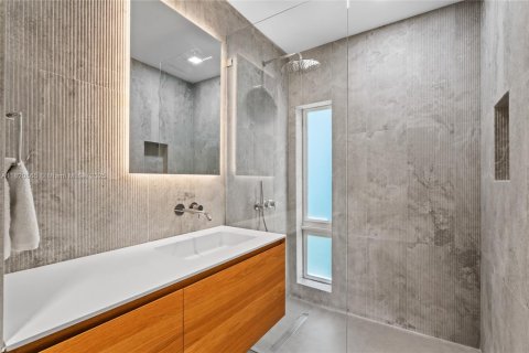 Купить виллу или дом в Серфсайд, Флорида 4 спальни, 210.61м2, № 1958449 - фото 24