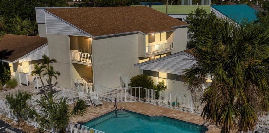 Condo à Sarasota, Floride, 2 chambres  № 2383715