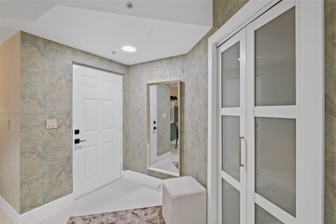 Condominio en venta en Sunny Isles Beach, Florida, 3 dormitorios, 117.43 m2 № 2183926 - foto 9