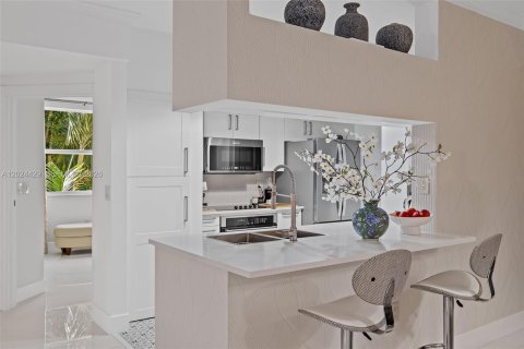 Condominio en venta en Sunny Isles Beach, Florida, 3 dormitorios, 117.43 m2 № 2183926 - foto 13