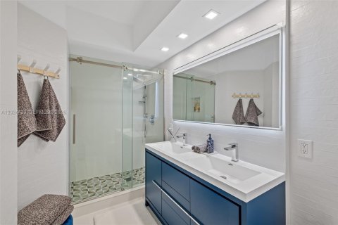 Condominio en venta en Sunny Isles Beach, Florida, 3 dormitorios, 117.43 m2 № 2183926 - foto 21