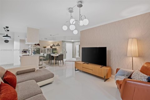 Condominio en venta en Sunny Isles Beach, Florida, 3 dormitorios, 117.43 m2 № 2183926 - foto 12