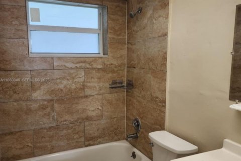 Copropriété à louer à Lauderhill, Floride: 2 chambres, 88.26 m2 № 1960801 - photo 14