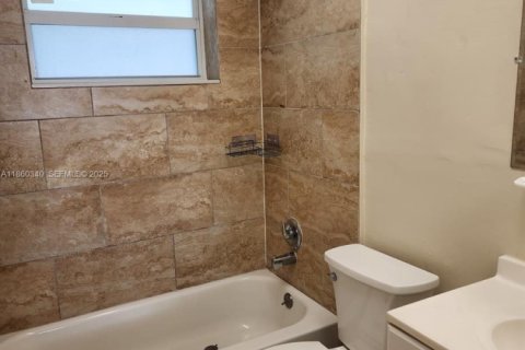 Copropriété à louer à Lauderhill, Floride: 2 chambres, 88.26 m2 № 1960801 - photo 12