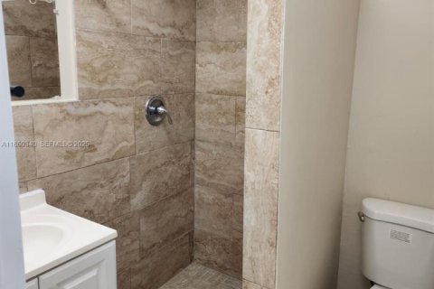 Copropriété à louer à Lauderhill, Floride: 2 chambres, 88.26 m2 № 1960801 - photo 13