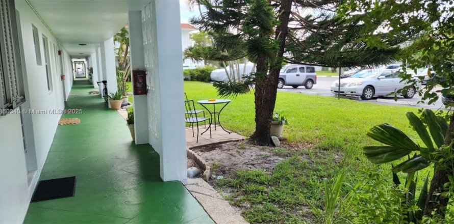 Condo à Lauderhill, Floride, 2 chambres  № 1960801