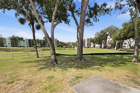 Condominio en venta en Saint Petersburg, Florida, 2 dormitorios, 161.19 m2 № 2232126 - foto 28