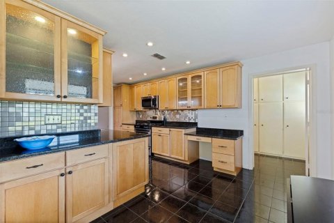 Condominio en venta en Saint Petersburg, Florida, 2 dormitorios, 161.19 m2 № 2232126 - foto 20
