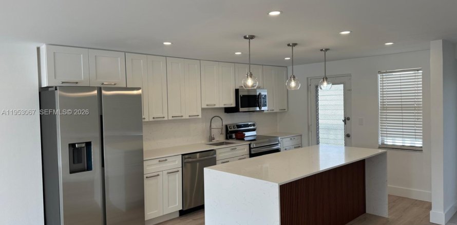 Condo in Dania Beach, Florida, 1 bedroom  № 2008798