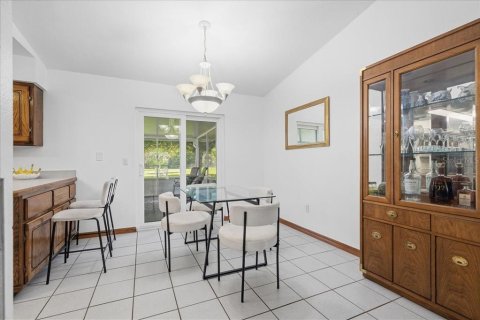 Villa ou maison à vendre à Edgewater, Floride: 4 chambres, 208.1 m2 № 2437170 - photo 17