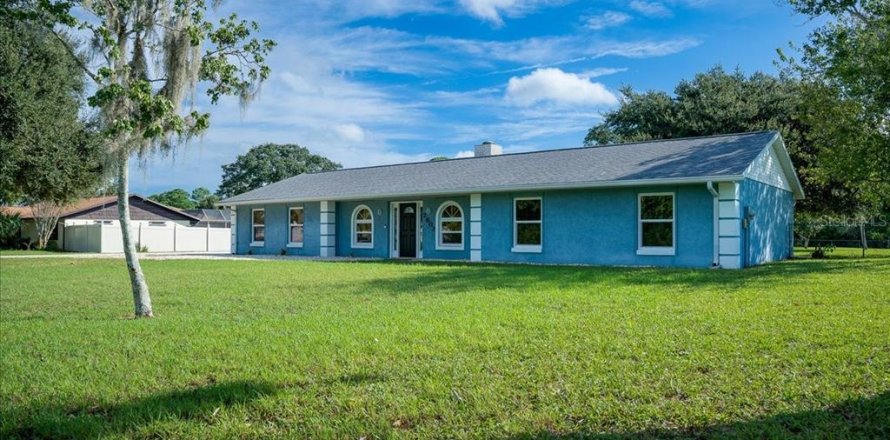 Villa ou maison à Edgewater, Floride 4 chambres, 208.1 m2 № 2437170