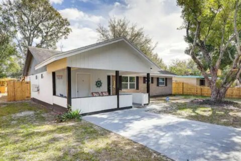 House in Winter Haven, Florida 3 bedrooms, 107.02 sq.m. № 1444839 - photo 1