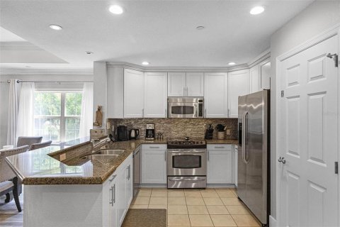 Condo in Four Corners, Florida, 3 bedrooms  № 1551676 - photo 12