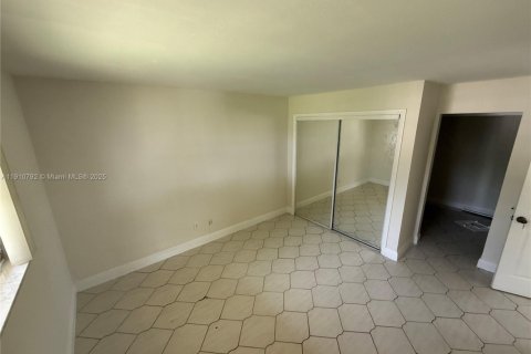 Снять в аренду кондоминиум в Майами, Флорида 2 спальни, 103.68м2, № 1966939 - фото 11