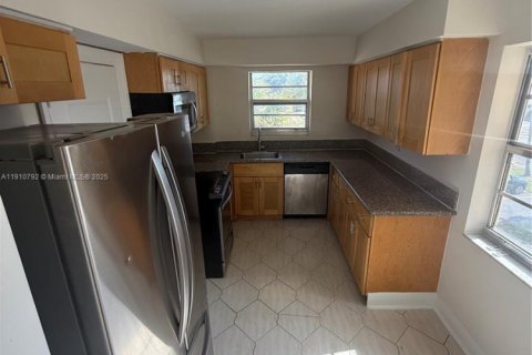 Снять в аренду кондоминиум в Майами, Флорида 2 спальни, 103.68м2, № 1966939 - фото 25