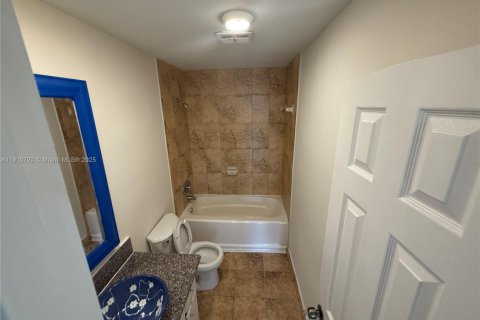 Снять в аренду кондоминиум в Майами, Флорида 2 спальни, 103.68м2, № 1966939 - фото 21