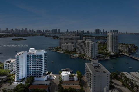 Condominio en venta en Miami Beach, Florida, 1 dormitorio, 77.2 m2 № 1954330 - foto 24