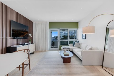 Condominio en venta en Miami Beach, Florida, 1 dormitorio, 77.2 m2 № 1954330 - foto 3