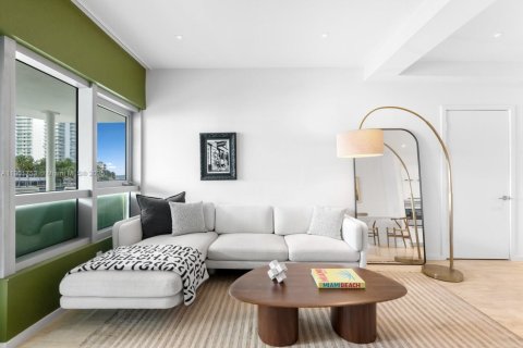 Condominio en venta en Miami Beach, Florida, 1 dormitorio, 77.2 m2 № 1954330 - foto 8