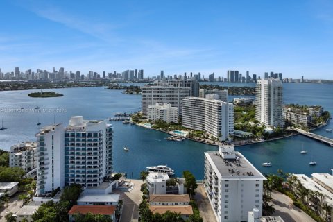 Condominio en venta en Miami Beach, Florida, 1 dormitorio, 77.2 m2 № 1954330 - foto 23