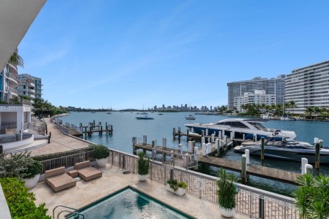 Condominio en venta en Miami Beach, Florida, 1 dormitorio, 77.2 m2 № 1954330 - foto 18