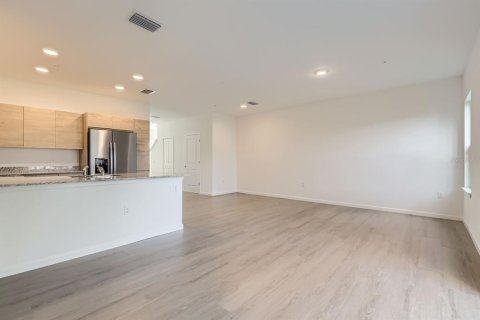 Adosado en venta en Orlando, Florida, 3 dormitorios, 139.35 m2 № 1546773 - foto 12
