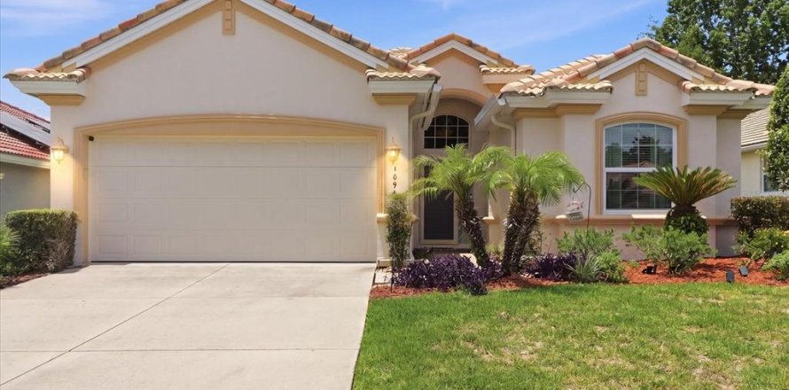 House in Hernando, Florida 3 bedrooms, 160.16 sq.m. № 2289796