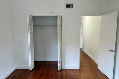 Villa ou maison à louer à Coral Gables, Floride: 3 chambres, 126.9 m2 № 2000063 - photo 25