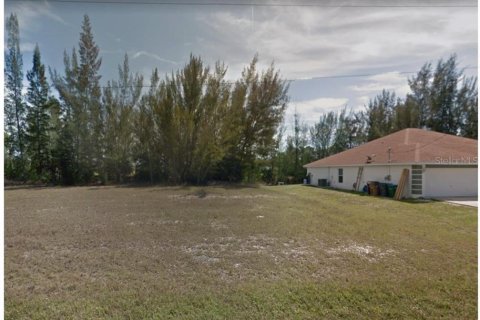 Terreno en venta en Cape Coral, Florida № 1661804 - foto 1