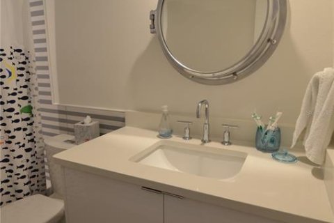 Condominio en alquiler en Longboat Key, Florida, 2 dormitorios, 108.51 m2 № 1910469 - foto 16