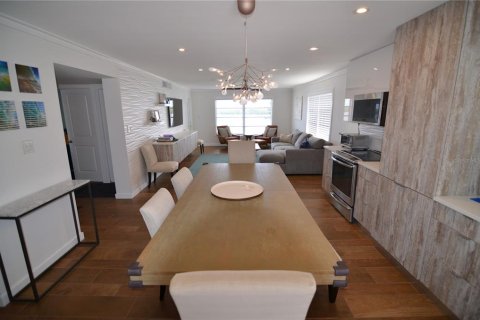 Condominio en alquiler en Longboat Key, Florida, 2 dormitorios, 108.51 m2 № 1910469 - foto 3