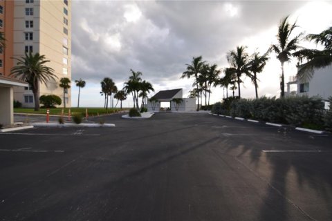 Condominio en alquiler en Longboat Key, Florida, 2 dormitorios, 108.51 m2 № 1910469 - foto 23