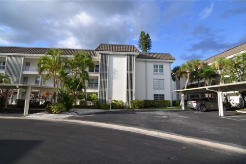 Condominio en alquiler en Longboat Key, Florida, 2 dormitorios, 108.51 m2 № 1910469 - foto 1