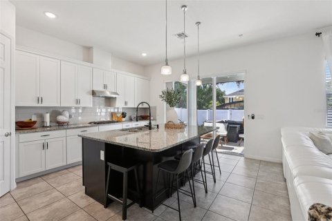 Casa en venta en Apopka, Florida, 4 dormitorios, 260.78 m2 № 2387722 - foto 11