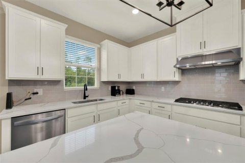 House in Kissimmee, Florida 3 bedrooms, 145.86 sq.m. № 1886907 - photo 25