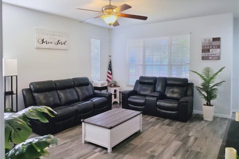 House in Palmetto, Florida 3 bedrooms, 143.07 sq.m. № 2333823 - photo 9