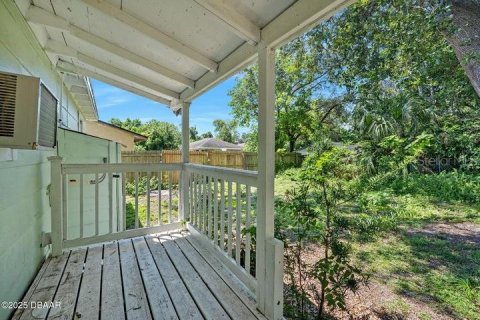House in Daytona Beach, Florida 2 bedrooms, 70.61 sq.m. № 1894428 - photo 18