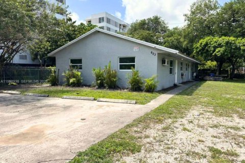 House in Fort Lauderdale, Florida 3 bedrooms, 220.09 sq.m. № 2067443