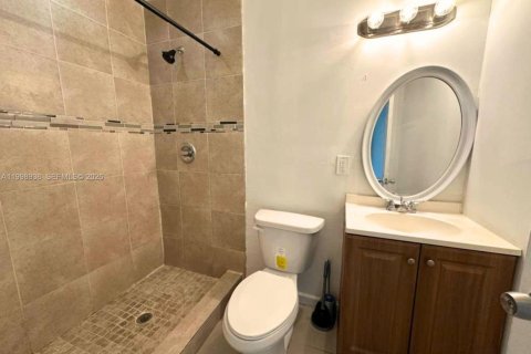 House in Fort Lauderdale, Florida 3 bedrooms, 220.09 sq.m. № 2067443 - photo 7