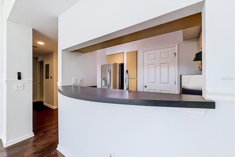 Condo in Orlando, Florida, 3 bedrooms  № 2377936 - photo 15