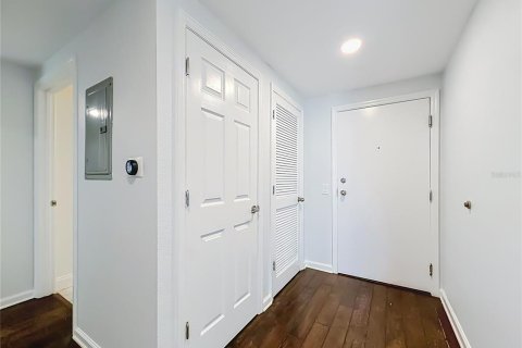 Condo in Orlando, Florida, 3 bedrooms  № 2377936 - photo 8