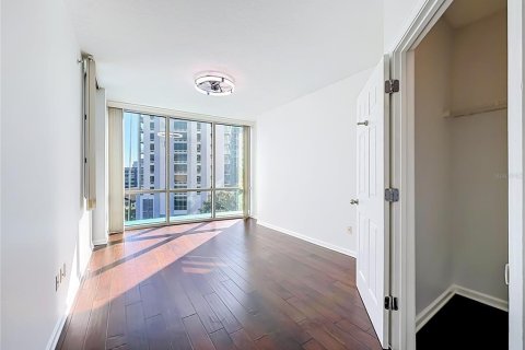 Condo in Orlando, Florida, 3 bedrooms  № 2377936 - photo 23