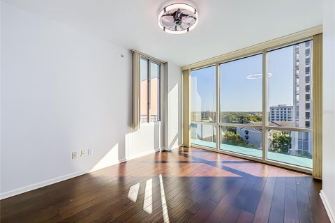 Condo in Orlando, Florida, 3 bedrooms  № 2377936 - photo 26